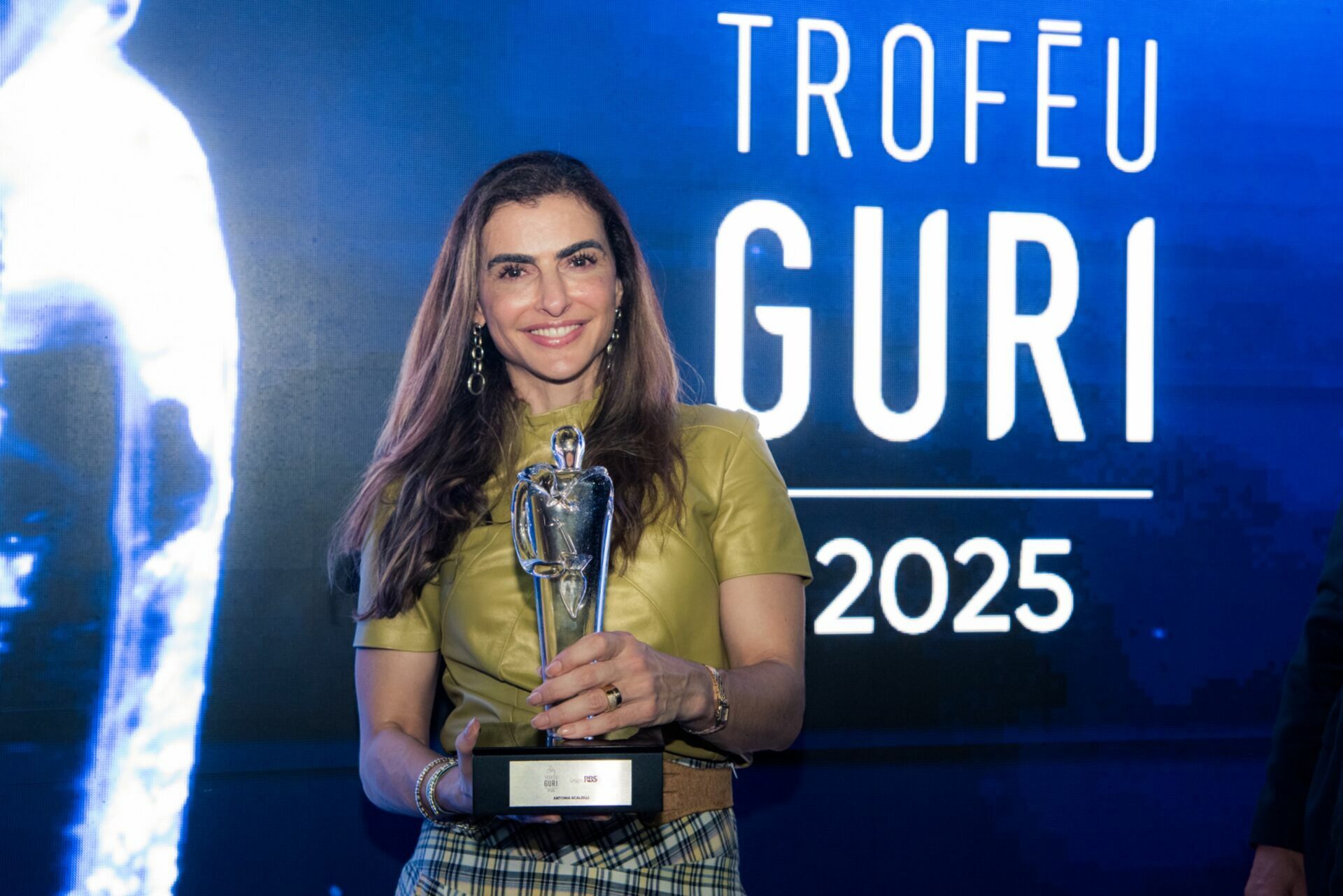 Foto Troféu Guri - RBS - Imagem 1
