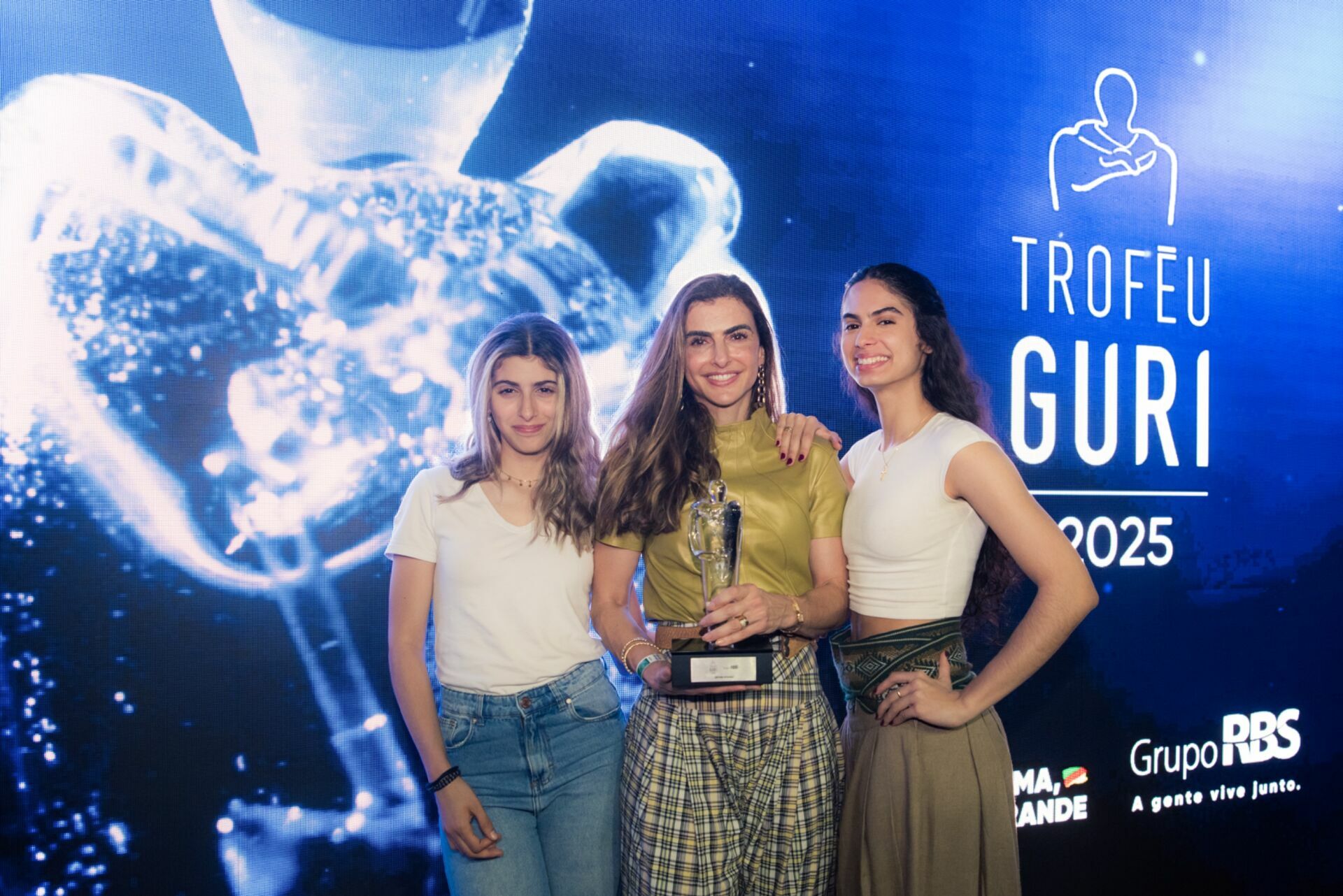 Foto Troféu Guri - RBS - Imagem 2